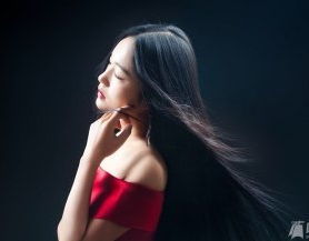 �ȿɜ�����ˮ��Ҳ�ɞt�������£��S���@��Ů